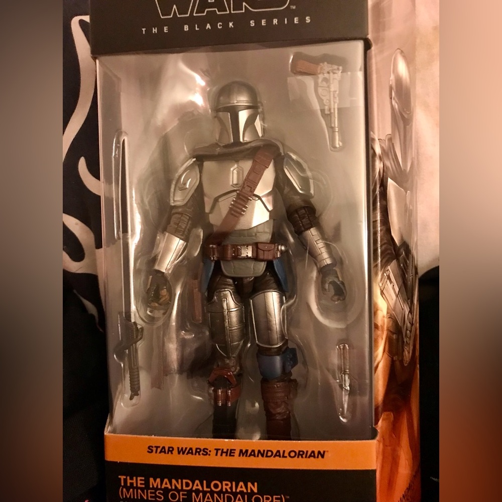 Star Wars: The Mandalorian *Custom Box* - Picture 3 of 5